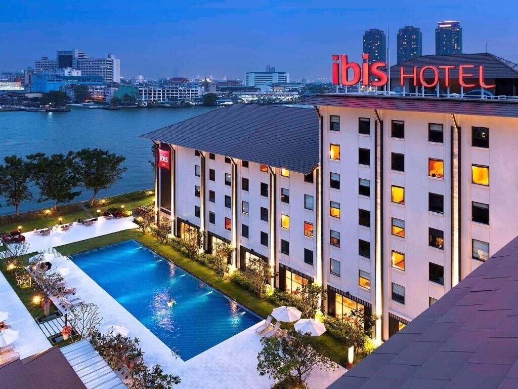 Отель Ibis Bangkok Riverside 3*
