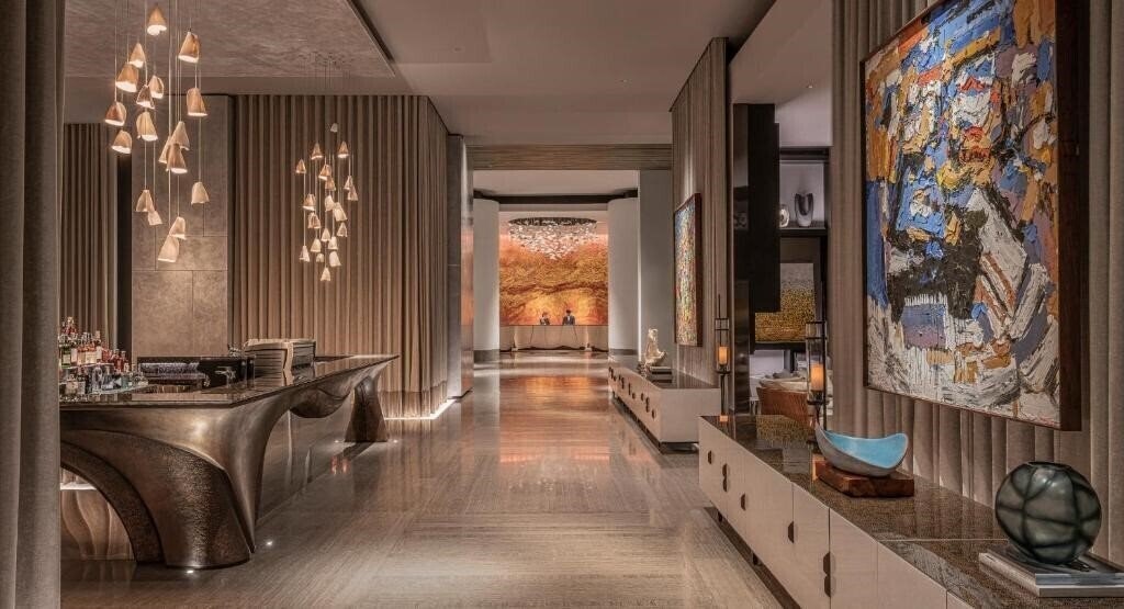 Территория Four Seasons Hotel Bangkok at Chao Phraya River 5*