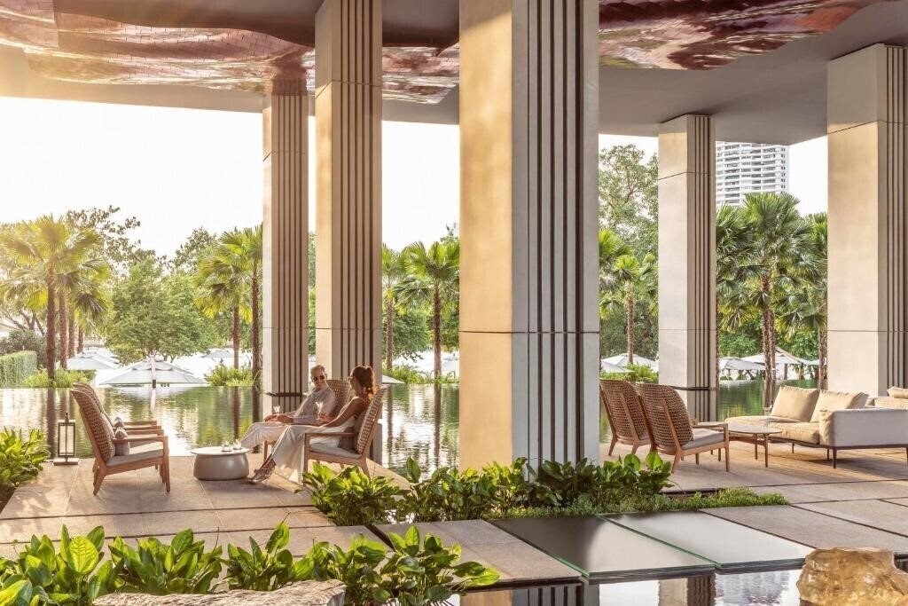 Панорама Four Seasons Hotel Bangkok at Chao Phraya River 5*