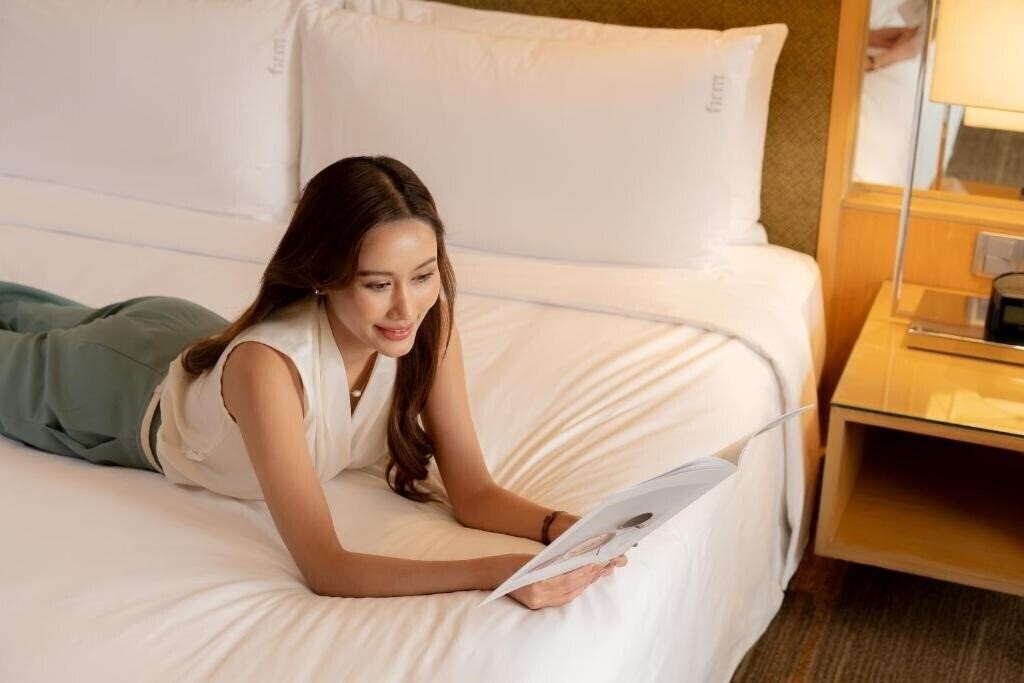 Апартаменти Holiday Inn Silom 4*