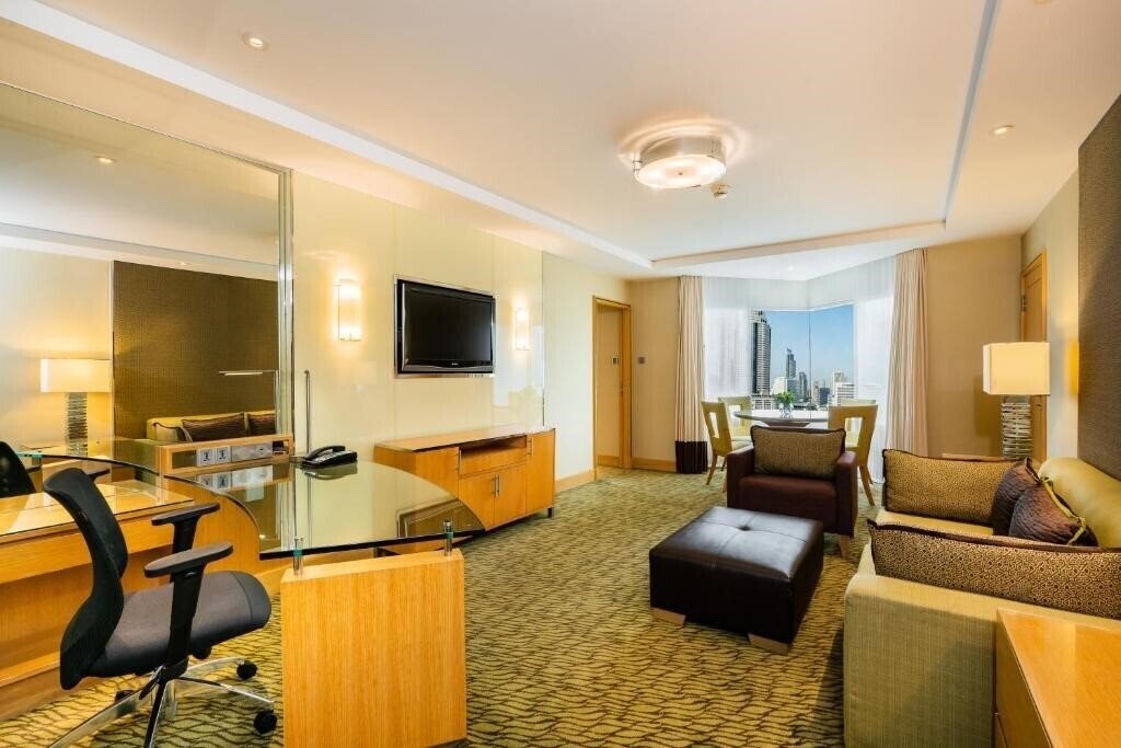 Панорама Holiday Inn Silom 4*