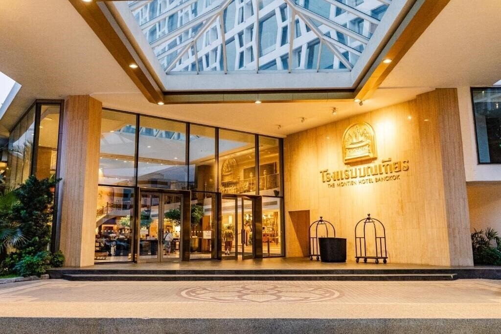 Фотография Montien Hotel Surawong Bangkok 4*