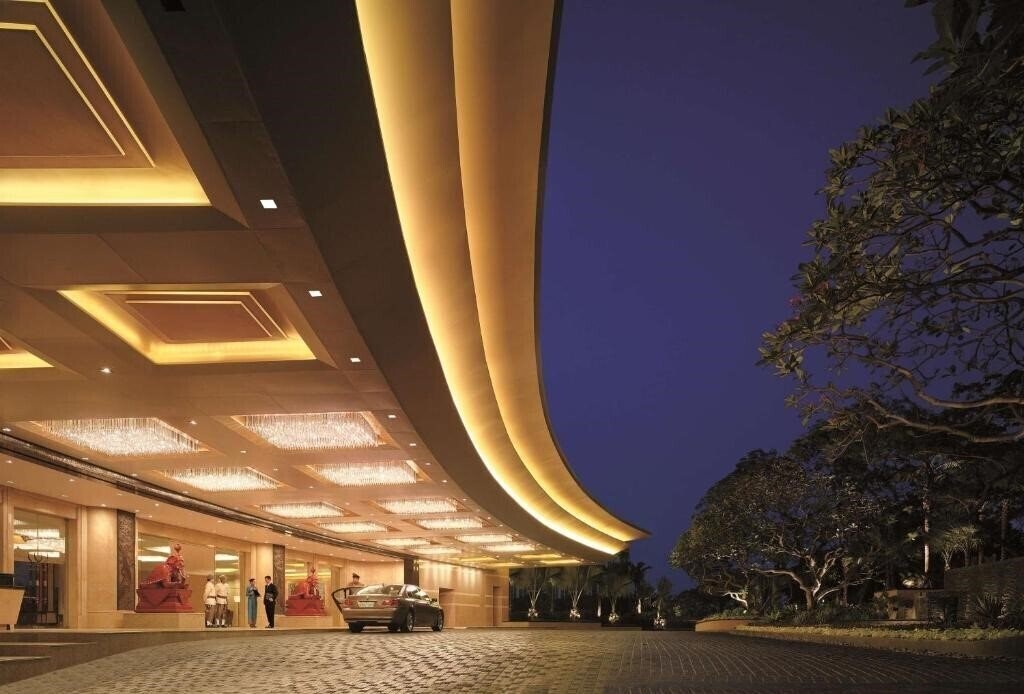 Апартаменти Shangri-La 5*