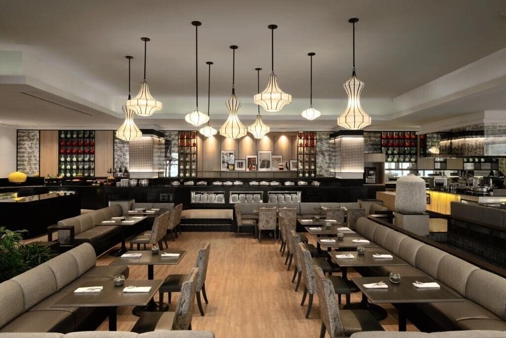 Панорама Avani Atrium Hotel (ex. Amari Atrium) 4*