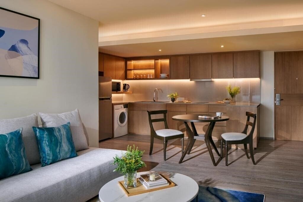 Апартаменти Bliston Suwan Parkview 4*