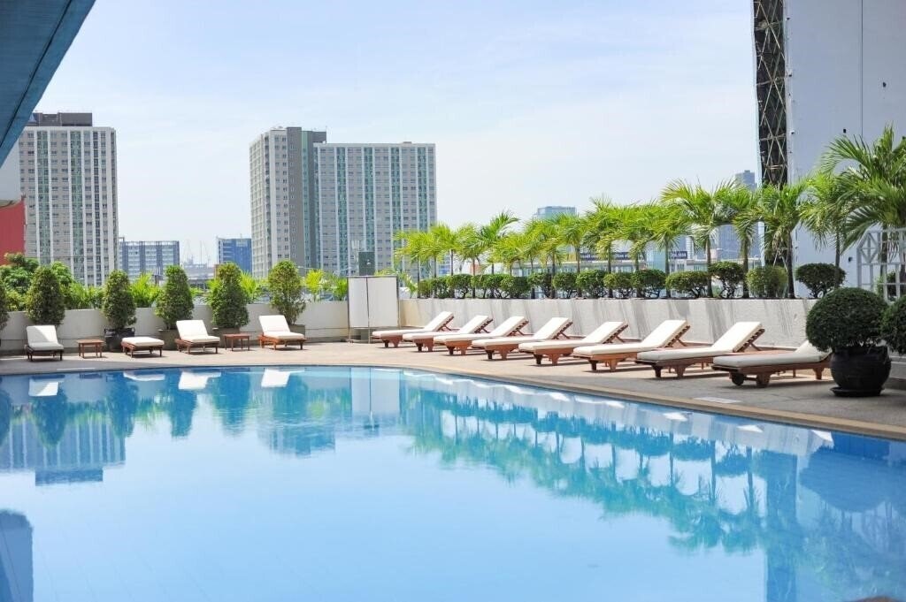 Фотографія Golden Tulip Sovereign 5*