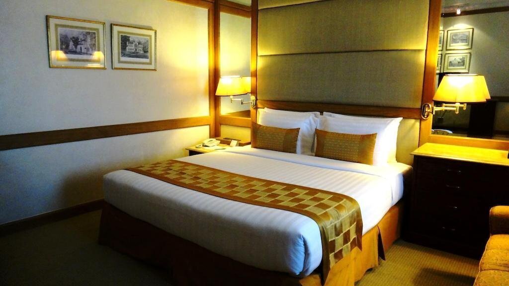 Территория Arnoma Hotel 4*