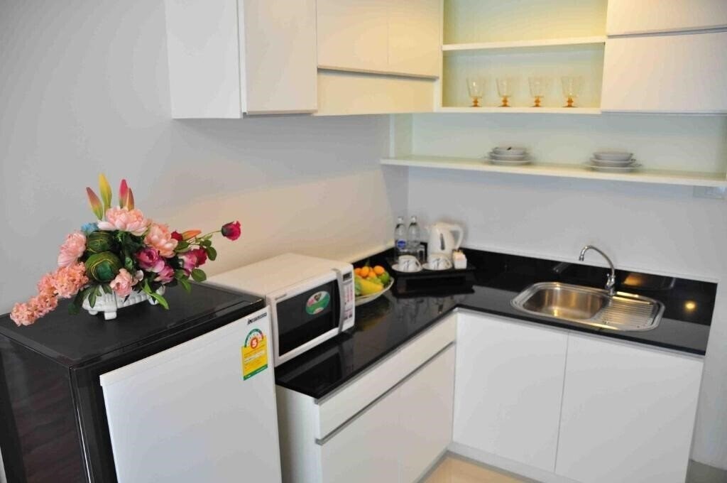 Територія Avion Apart Hotel Ikar Crew 3*