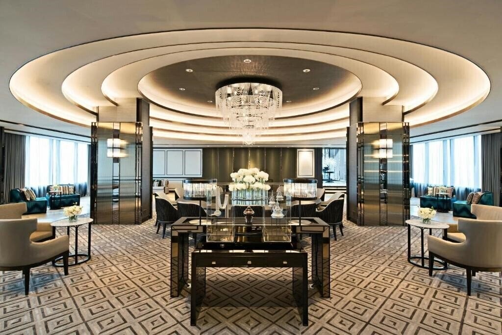 Панорама Marriott Marquis Queen's Park 5*