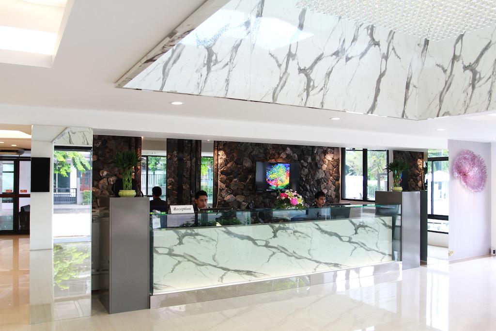 Територія 101 Holiday Suite Bangkok 4*