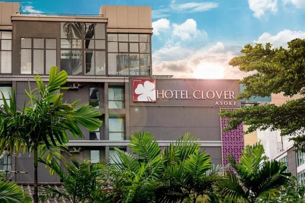 Фотографія Hotel Clover Asoke 4*