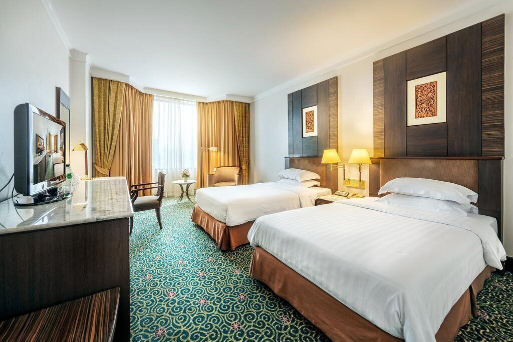 Панорама Chaophya Park Hotel 4*