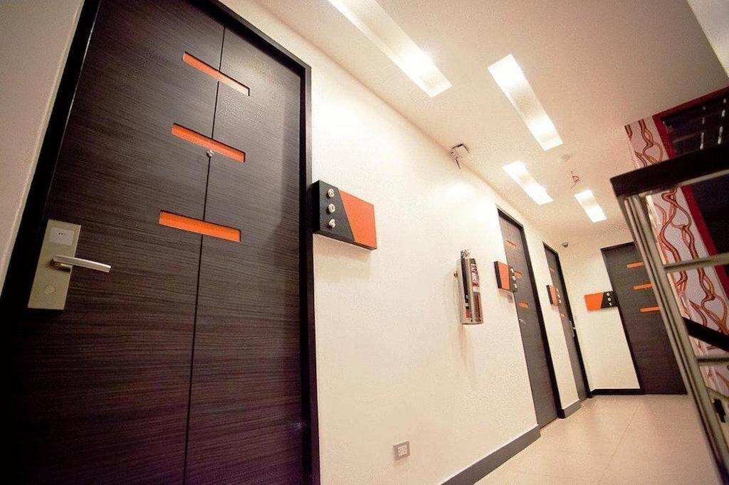 Вид Studio Sukhumvit 11 Hotel 3*