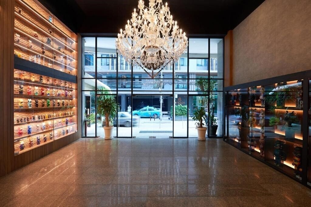 Вид White Palace Bangkok 3*