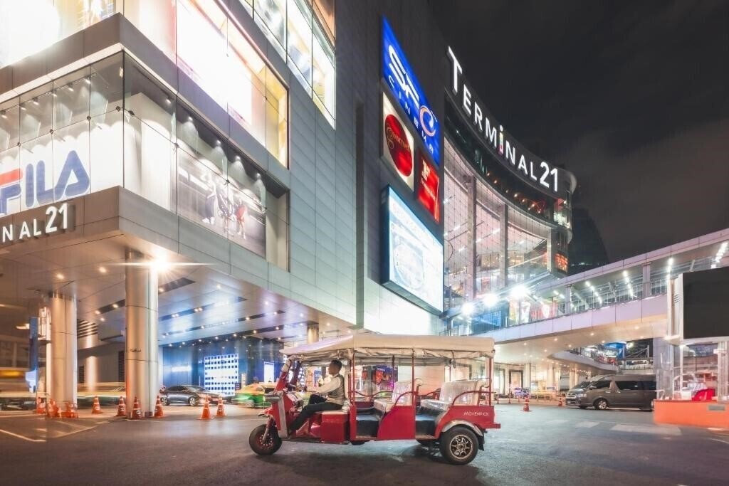 Картинка Movenpick Hotel Sukhumvit 15 Bangkok 5*