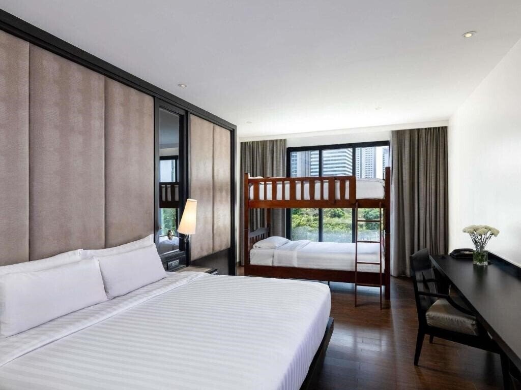 Территория Movenpick Hotel Sukhumvit 15 Bangkok 5*