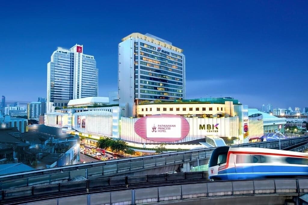 Територія Pathumwan Princess Hotel 5*