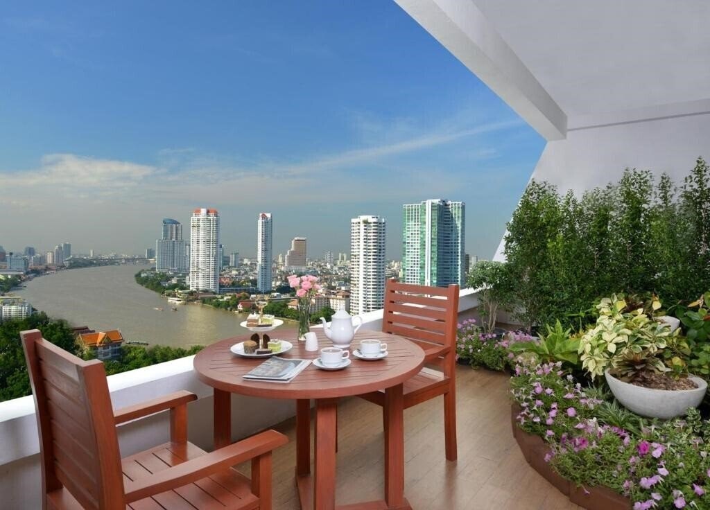 Панорама Centre Point Silom 4*