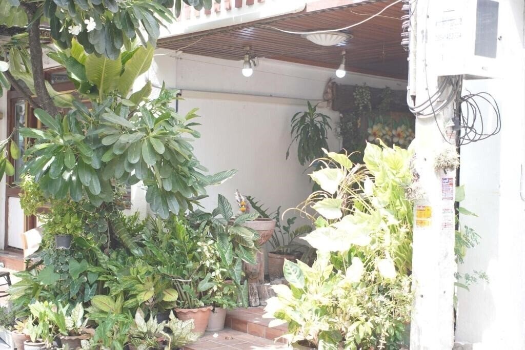 Картинка A House Boutique Guesthouse Bangkok 2*