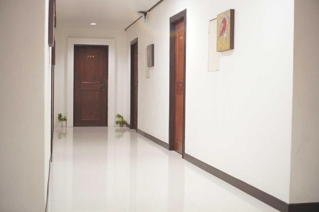 Вид A House Boutique Guesthouse Bangkok 2*