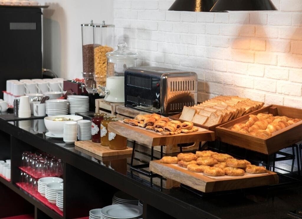 Панорама Travelodge Sukhumvit 11 3*