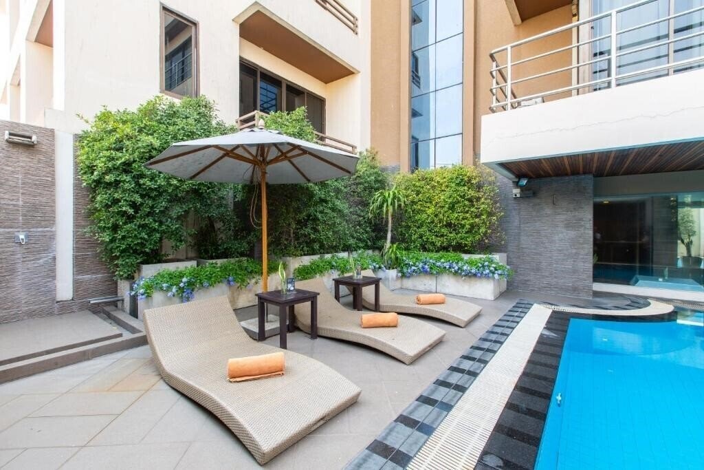 Территория Mida Hotel Don Mueang Airport 4*