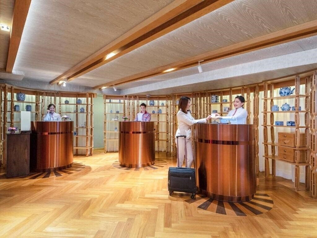 Территория Mercure Bangkok Sukhumvit 11 4*