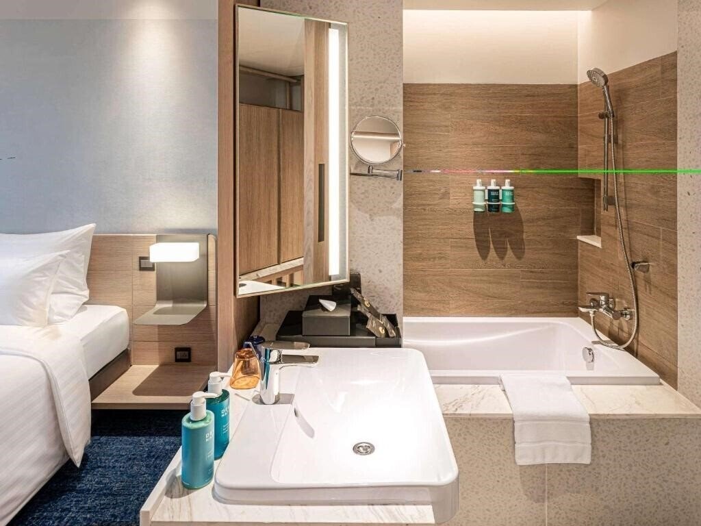 Территория Novotel Bangkok Future Park Rangsit 4*