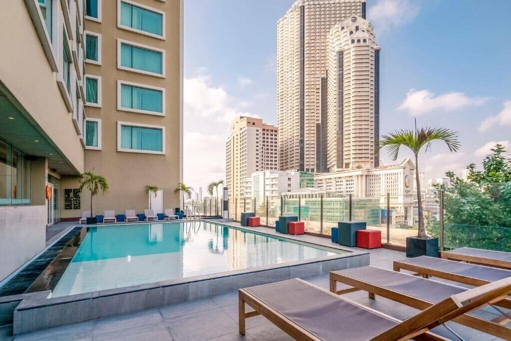 Панорама Hilton Garden Inn Bangkok Silom (ex. Novotel Bangkok Silom Road, Novotel Bangkok Fenix Silom) 4*