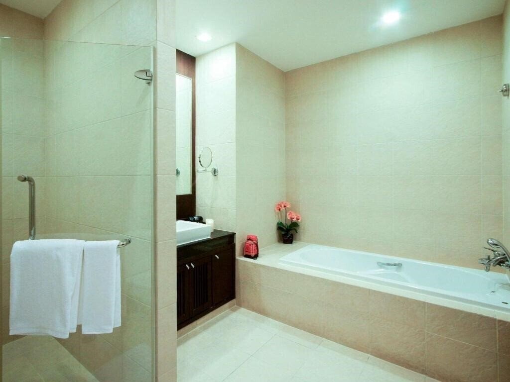 Панорама Grand Mercure Bangkok Asoke Residence 5*