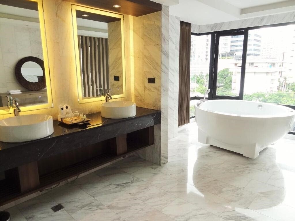 Апартаменты Arte Hotel Bangkok 4*