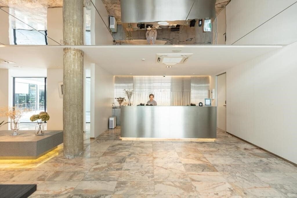 Вид Reno Hotel Bangkok Southwind Crew 4*