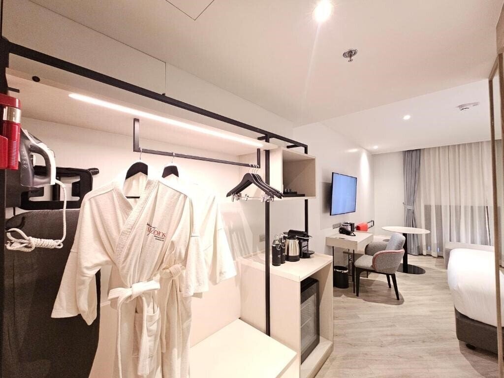 Территория Oakwood Studios Sukhumvit Bangkok 3*