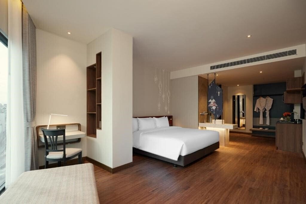 Панорама Centara Life Hotel Bangkok Phra Nakhon 3*