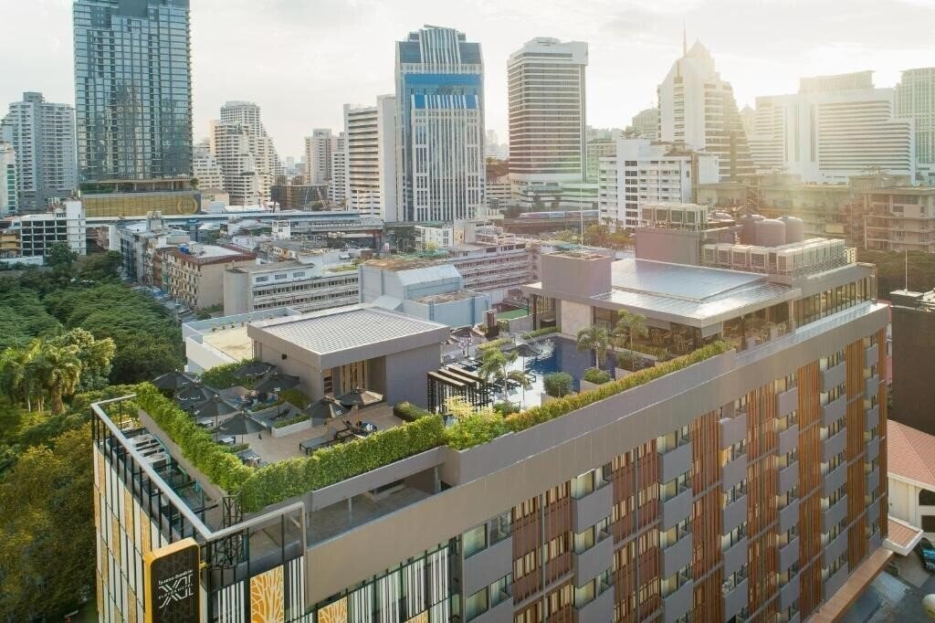 Готель Eleven Hotel Bangkok 4*