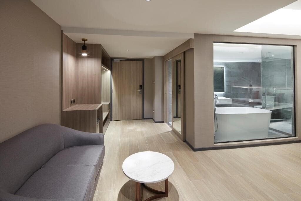 Изображение Grace At Five By Grace Hotel 4*