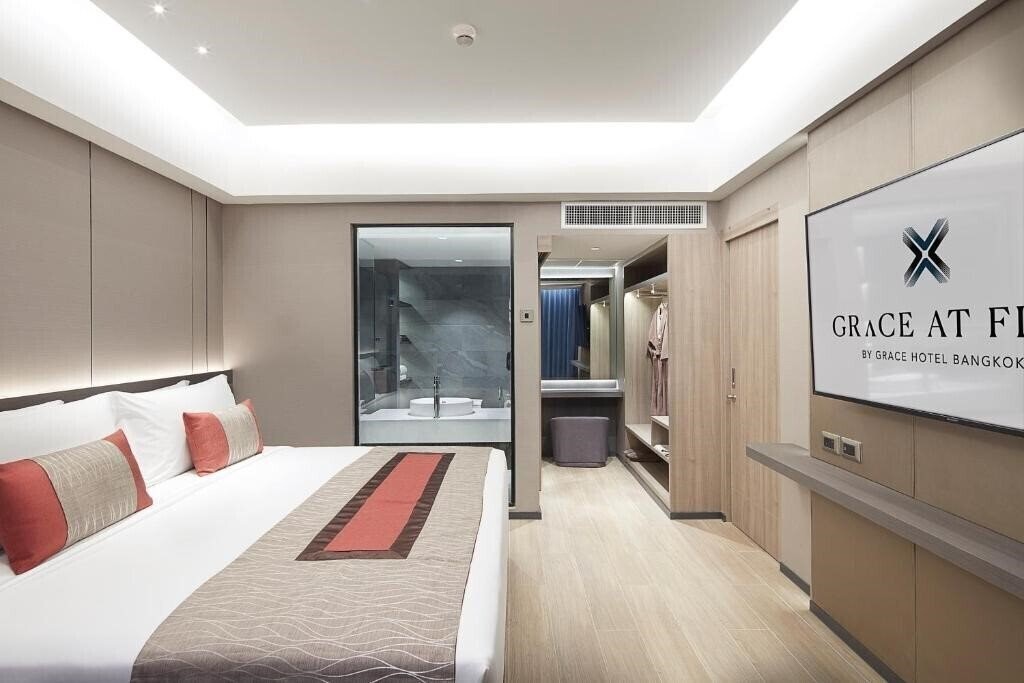 Вид Grace At Five By Grace Hotel 4*