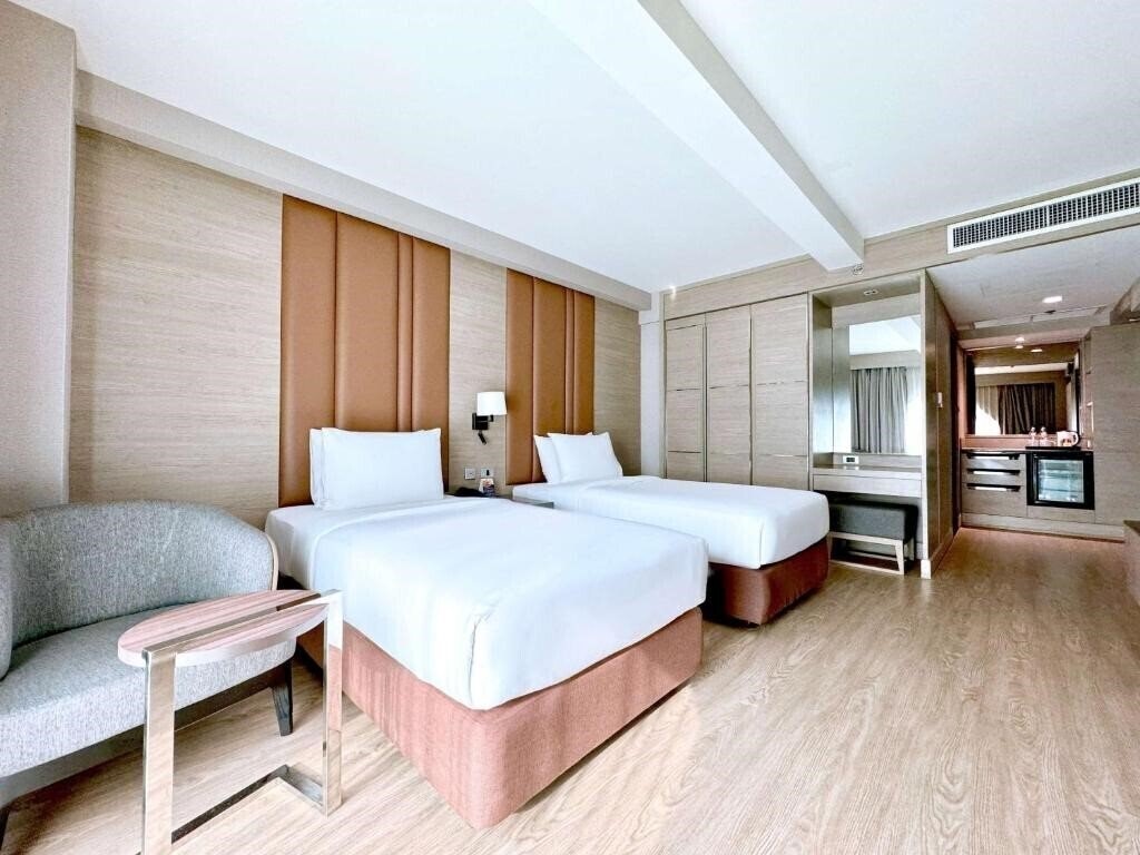 Апартаменти Ramada By Wyndham Bangkok Sukhumvit 11 3*