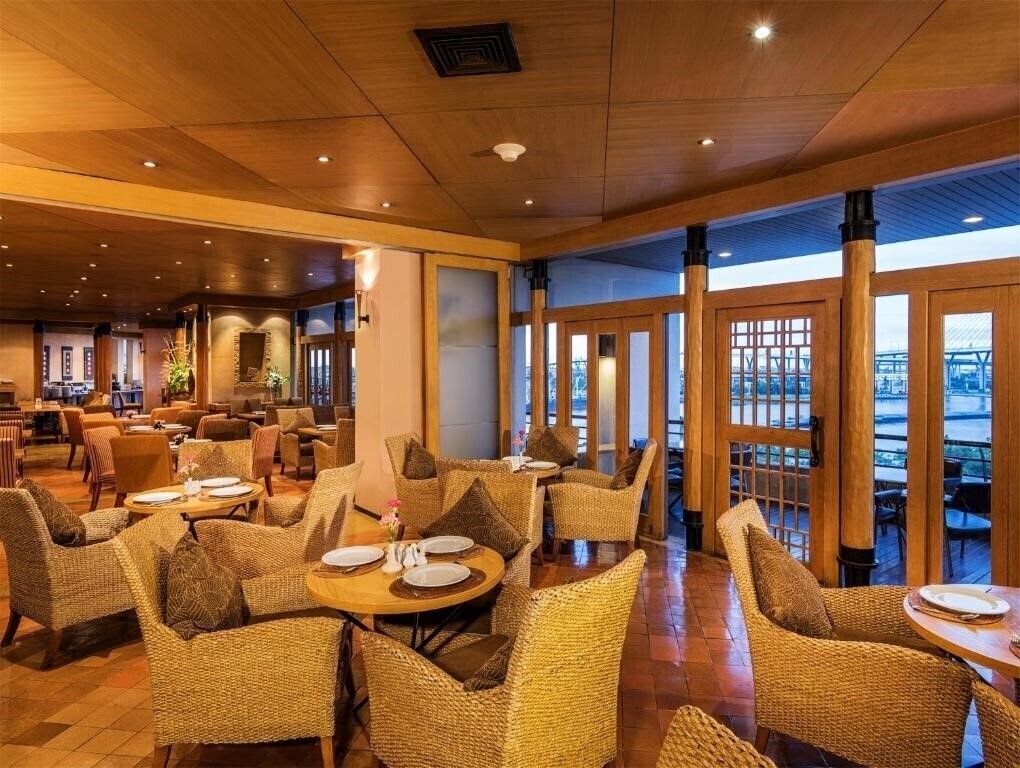 Территория Riverfront Bangkok (ex. Riverfront Residence) 4*