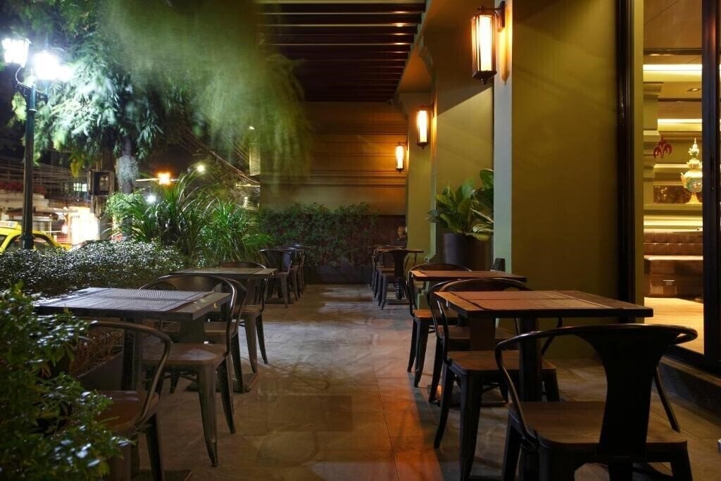 Территория Chillax Heritage Hotel 4*