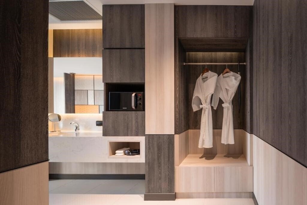 Фото Ramada Plaza By Wyndham Sukhumvit 48 4*