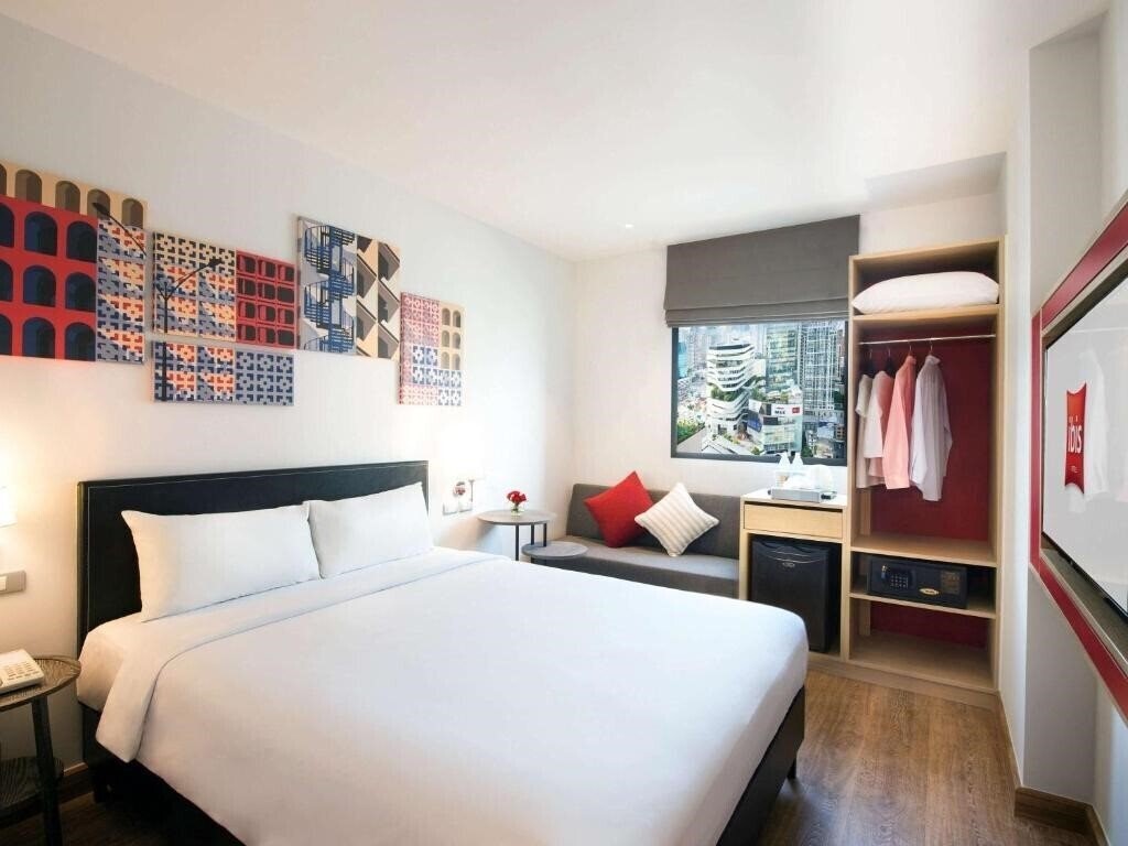 Територія Ibis Bangkok Sukhumvit 4 (ex. Ibis Bangkok Nana) 3*