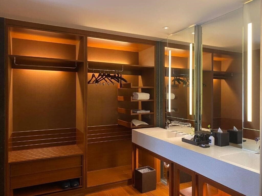 Панорама Hansar Bangkok 5*