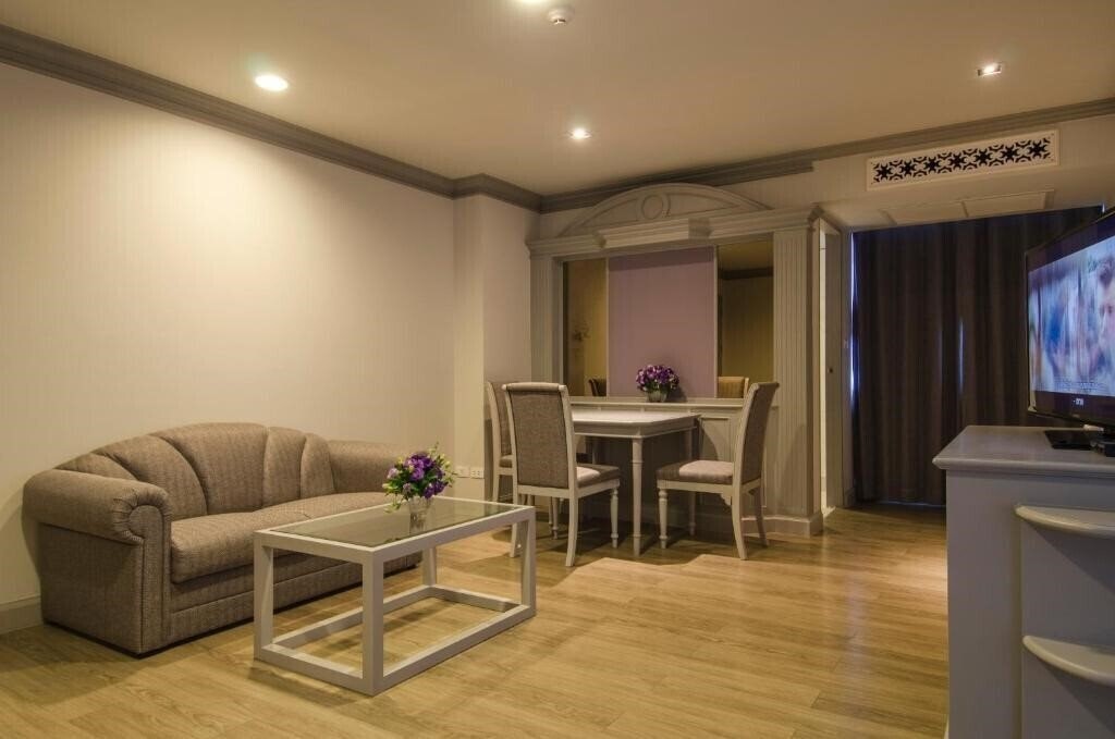 Апартаменти Pantip Hotel Ladphrao 3*