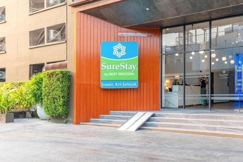 Территория Surestay by Best Western Iconic Ari-Jatujak 4*