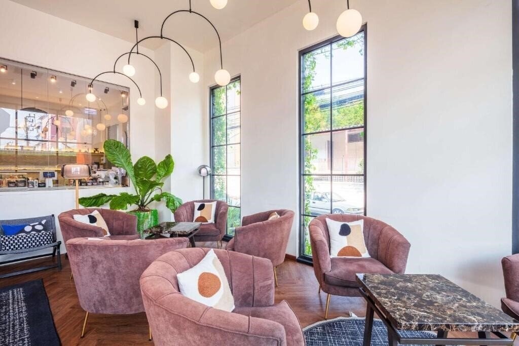 Апартаменты Surestay by Best Western Iconic Ari-Jatujak 4*