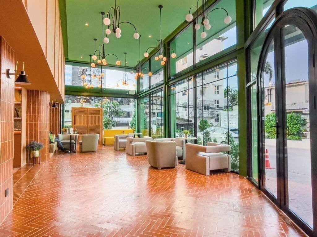 Панорама Happihaus Hotel 4*