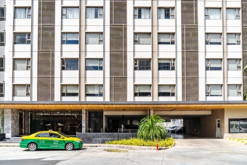 Панорама 56 Surawong Bangkok Hotel 3*