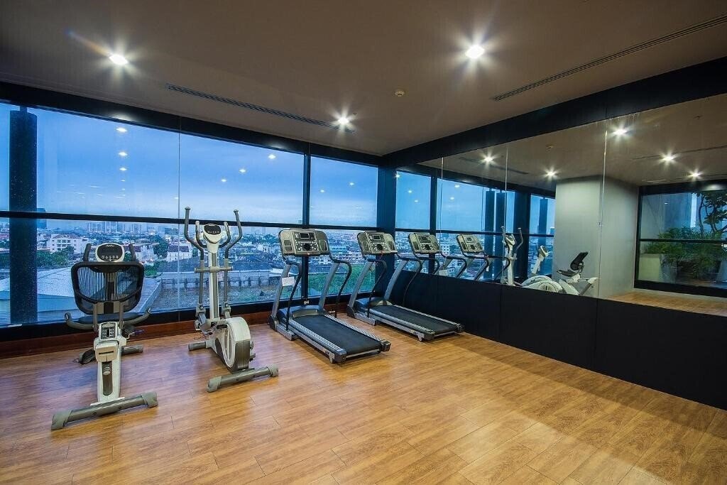 Апартаменты Grand Howard Hotel 4*