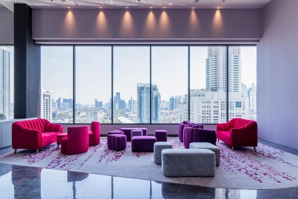 Апартаменти Queensland Hotel Bangkok 4*